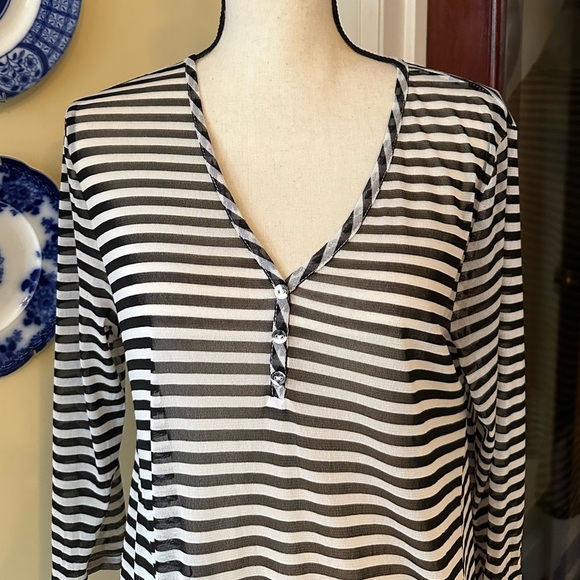 Lynn Ritchie Silver | Black & White Striped Sheer Tunic Top with Pockets - Picture 2 of 8